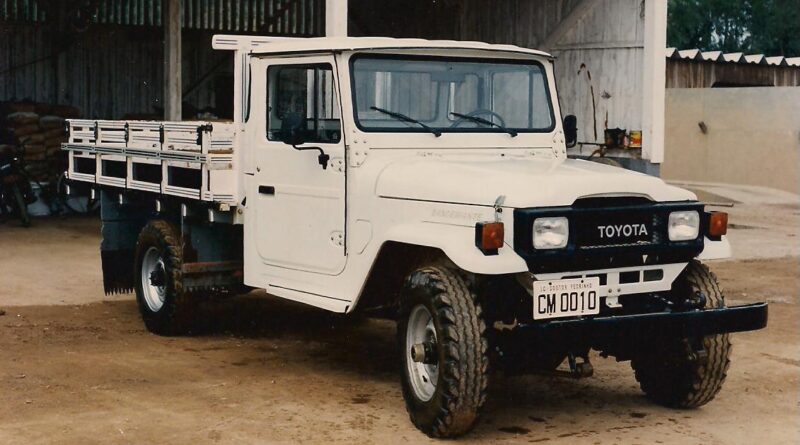 Utilitário Toyota 1990